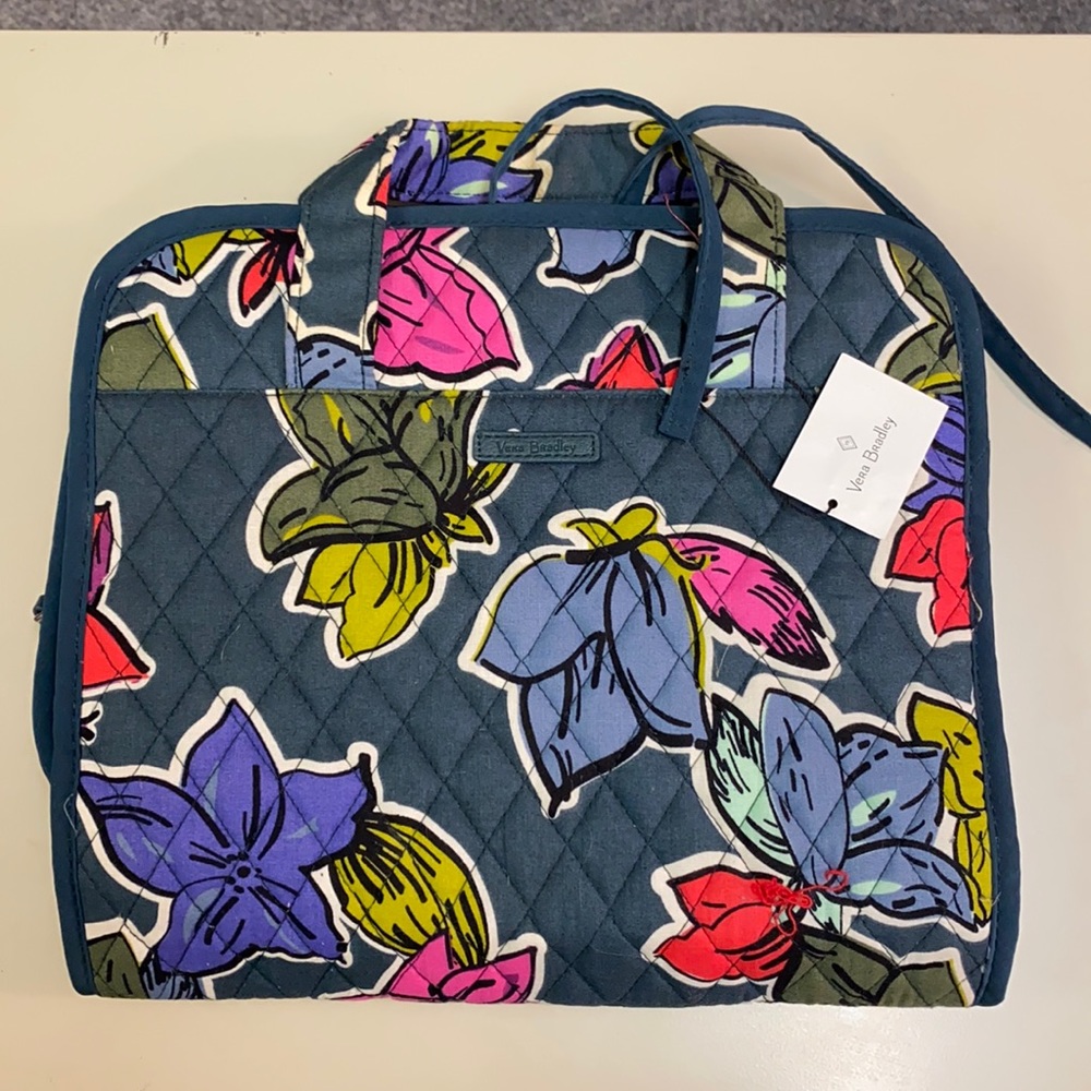 Vera Bradley. Hanging Organizer.